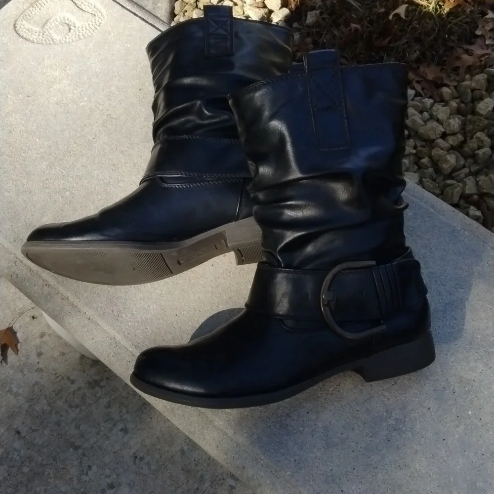 American Eagle Woman’s Boots size 9.5